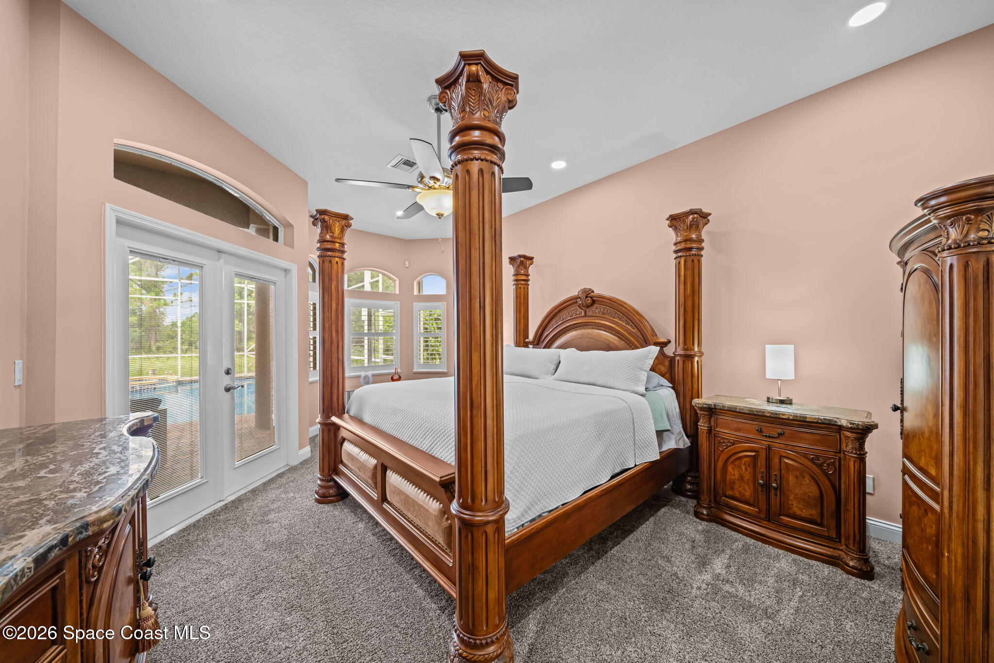 1045 Starling Way
