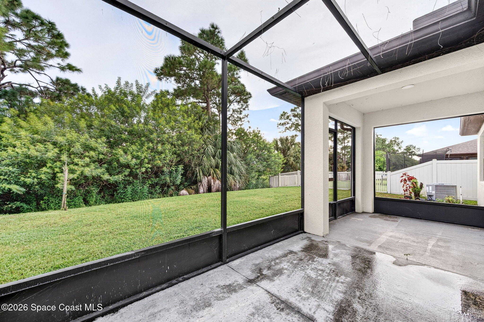 900 Old Country Road South E