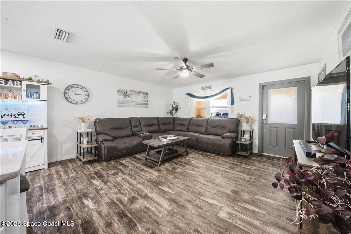 1320 Johns Circle