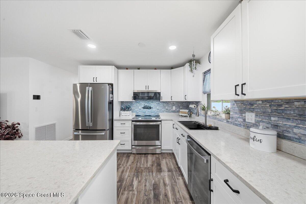 1320 Johns Circle