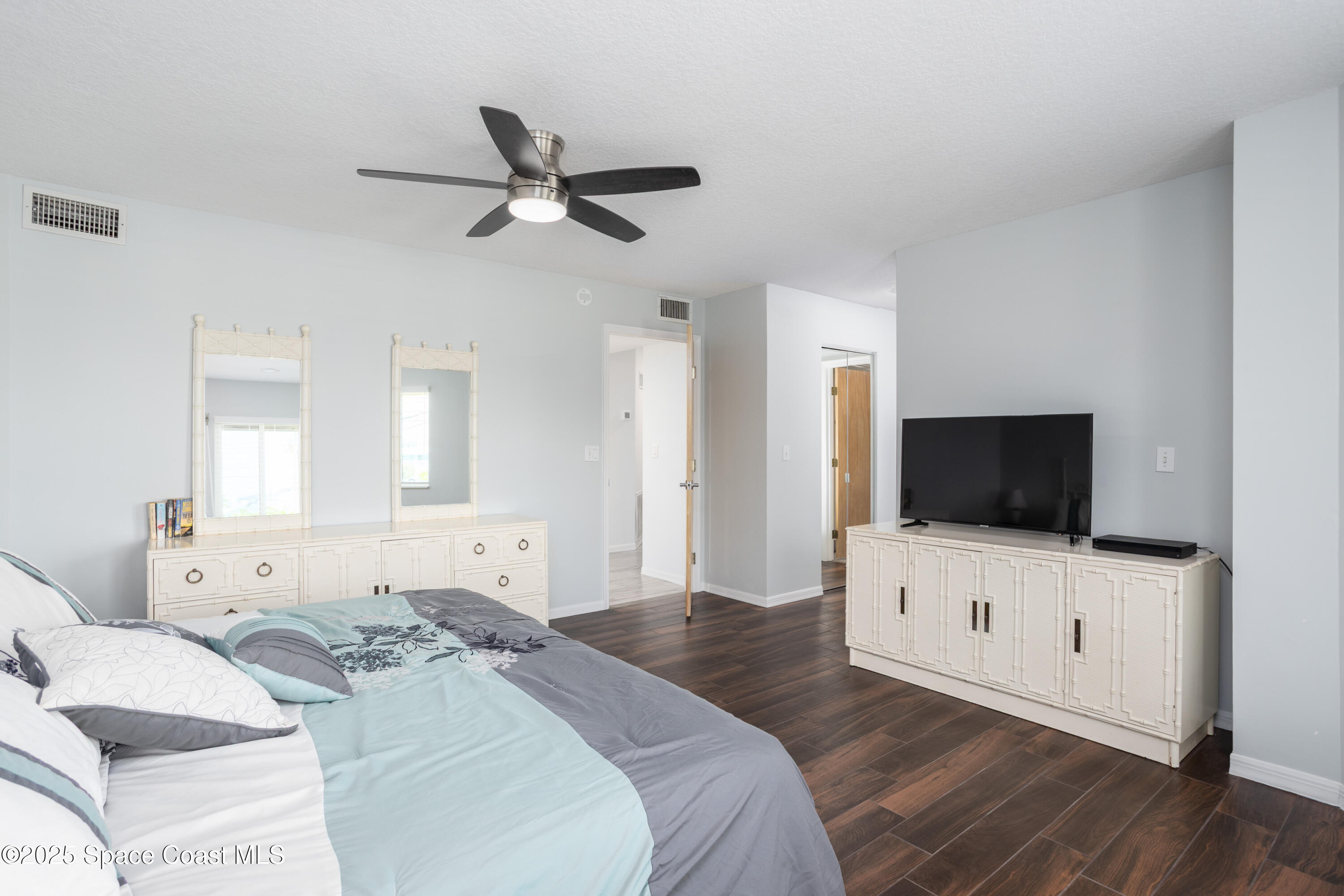 3450 Ocean Beach Boulevard 201