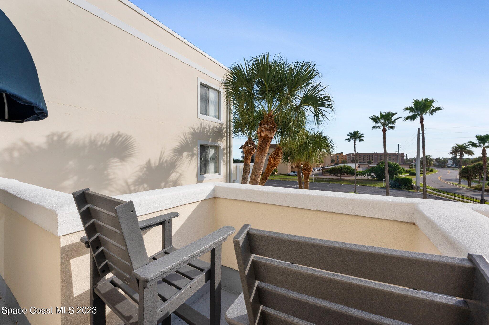 8600 Ridgewood Avenue, 3310