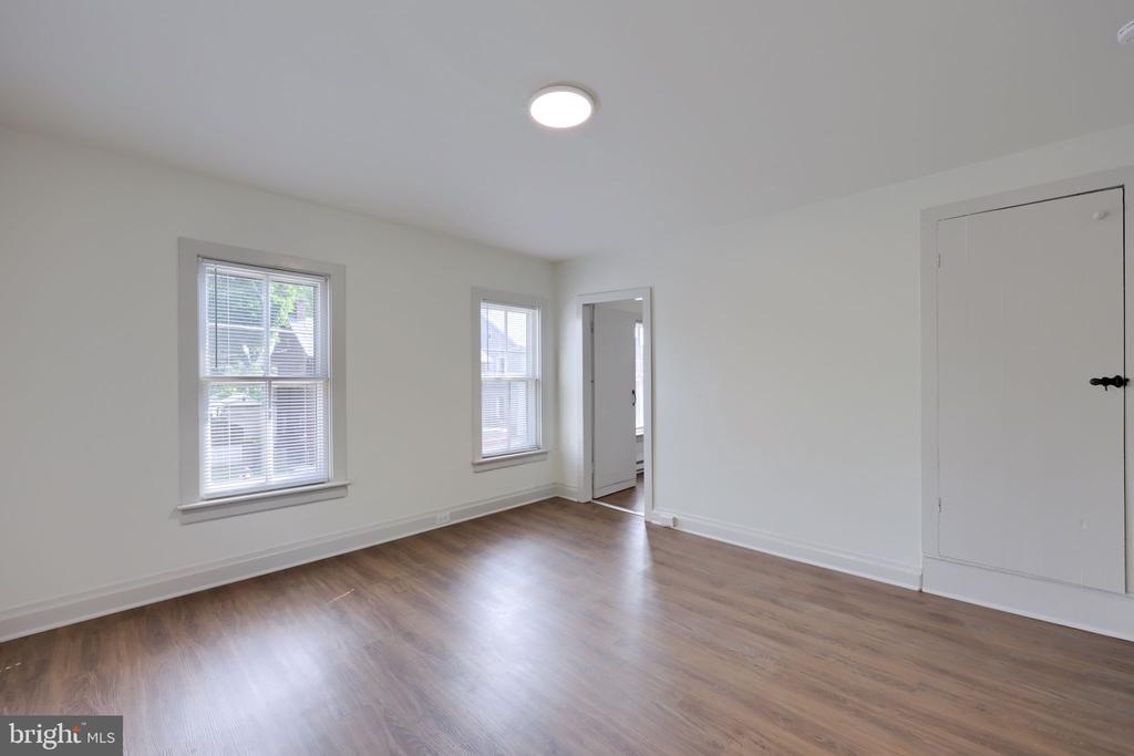 538-540 W KING STREET