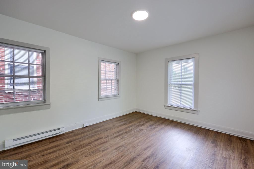 538-540 W KING STREET