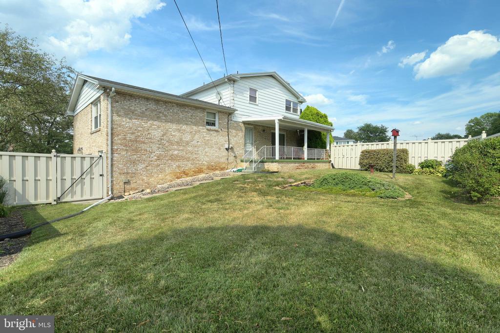 400 IVORY ROAD