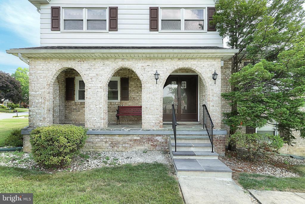 400 IVORY ROAD