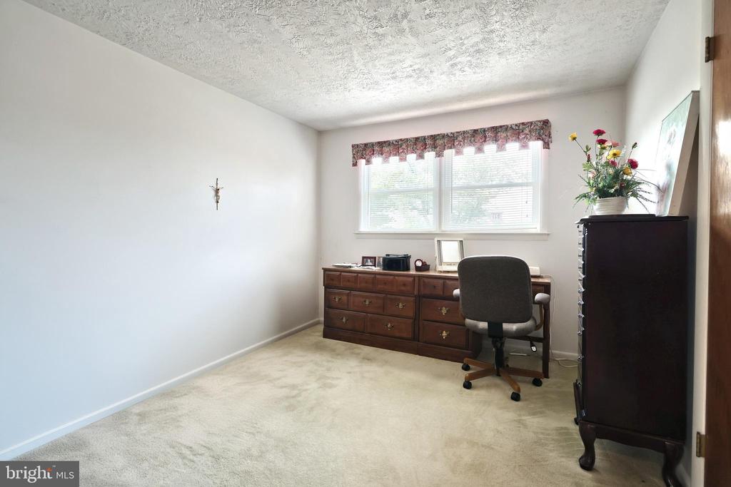 400 IVORY ROAD