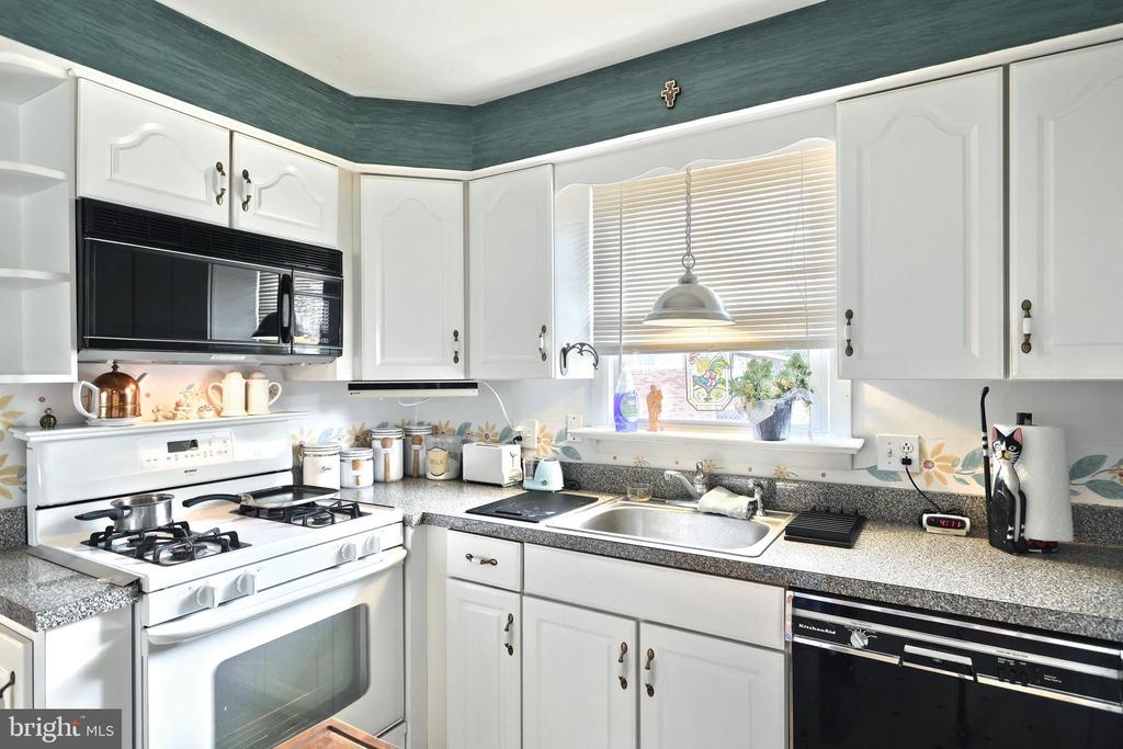 400 IVORY ROAD