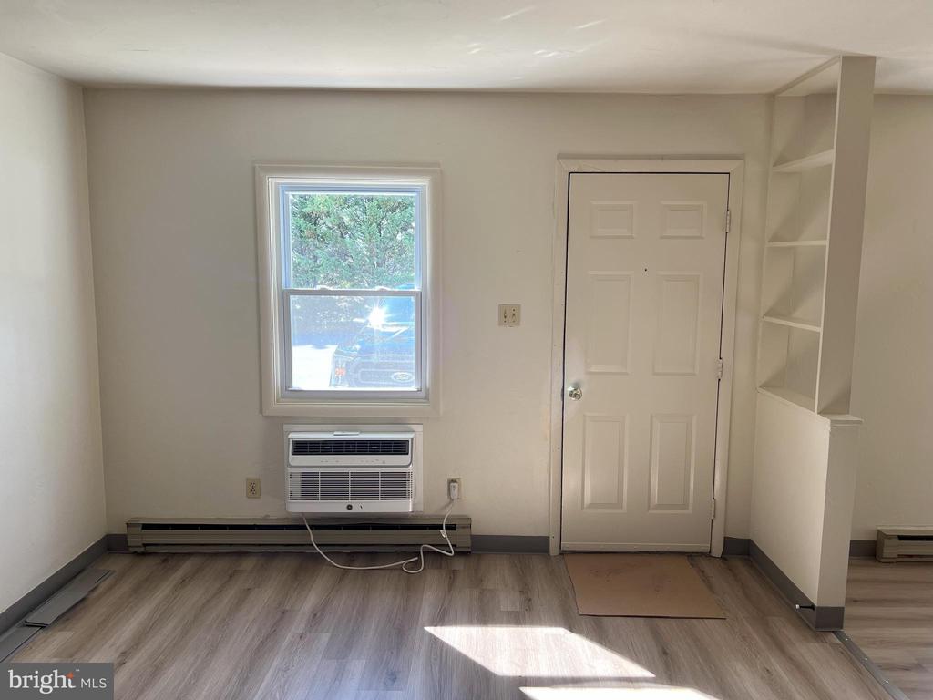 1350 and 1360 MEMORY LANE EXTENSION