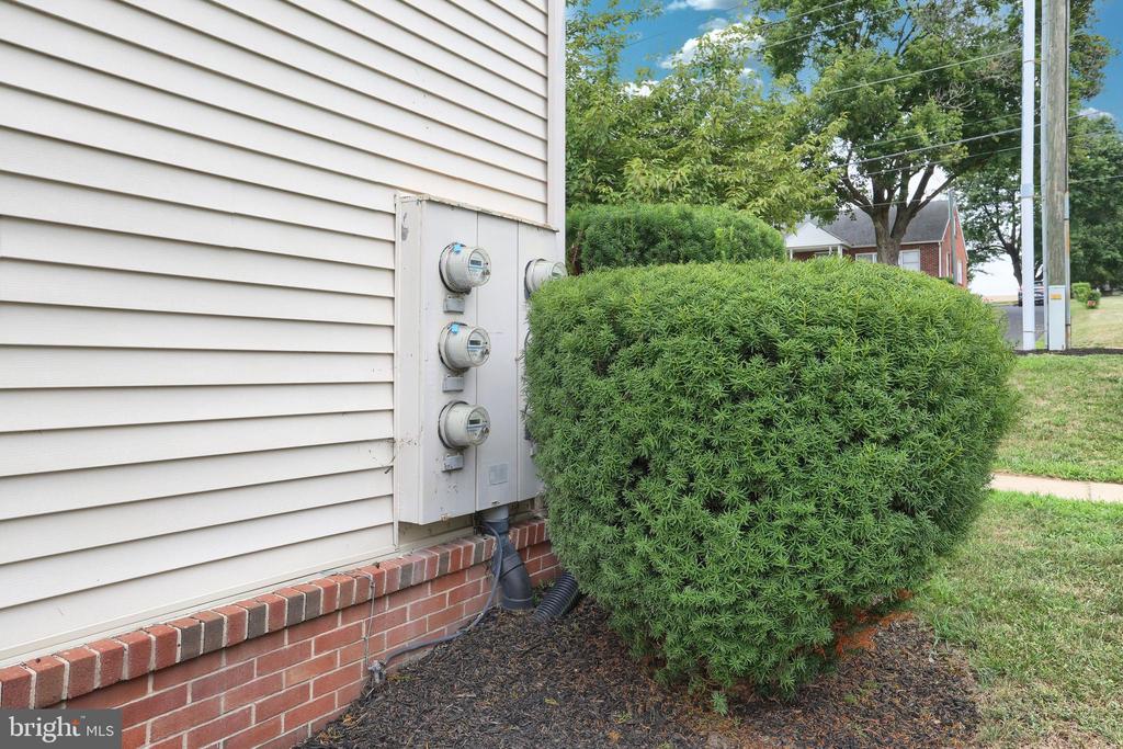 1350 and 1360 MEMORY LANE EXTENSION