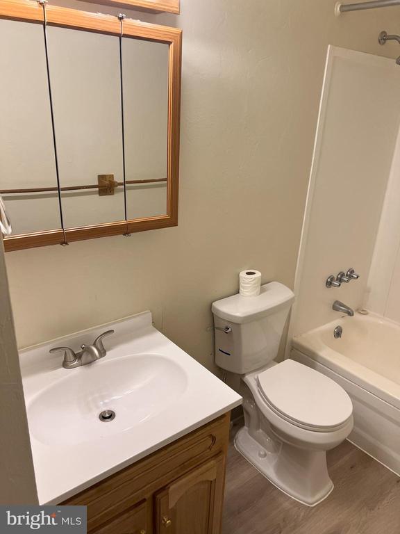 1350 and 1360 MEMORY LANE EXTENSION