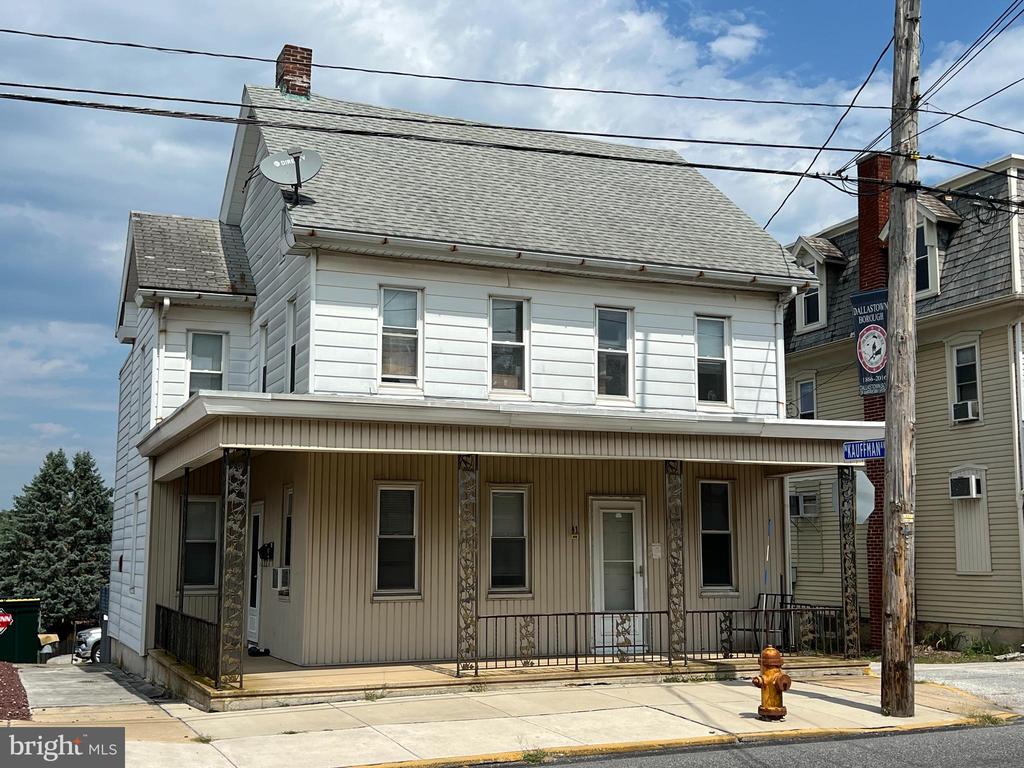 41 W MAIN STREET
