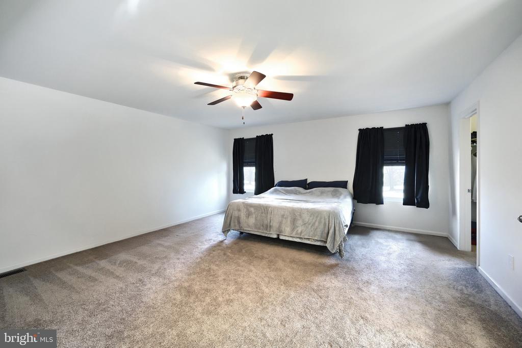 4010 CHAPMAN COURT