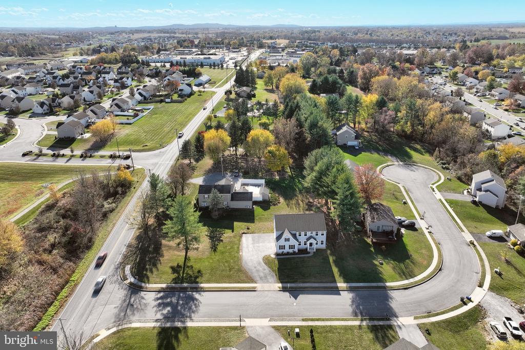 4010 CHAPMAN COURT