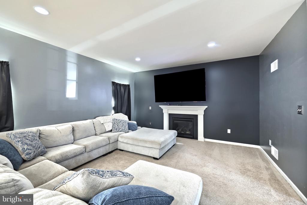 4010 CHAPMAN COURT