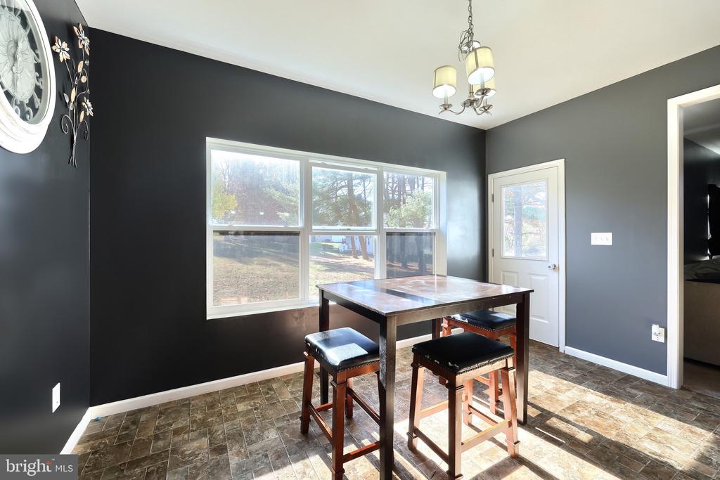 4010 CHAPMAN COURT