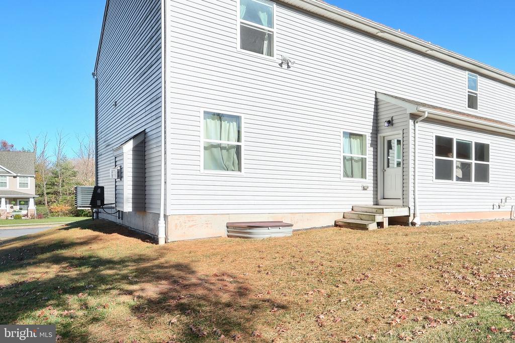 4010 CHAPMAN COURT