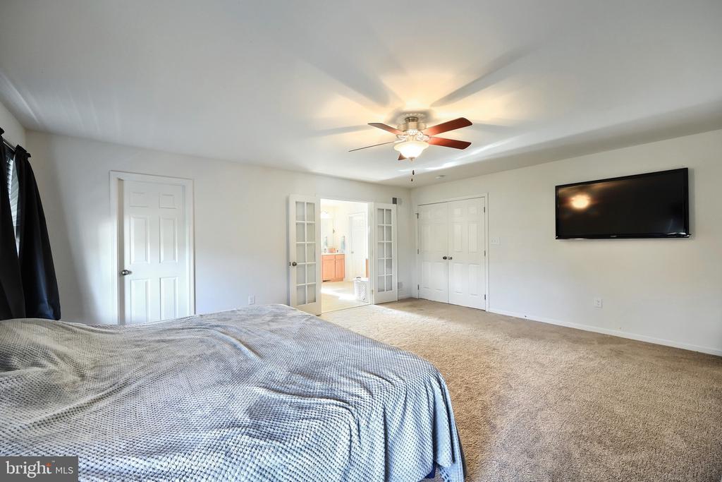 4010 CHAPMAN COURT