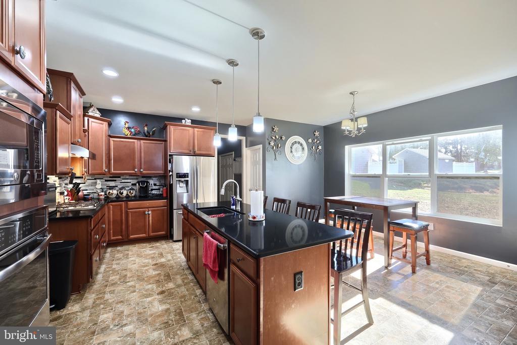 4010 CHAPMAN COURT