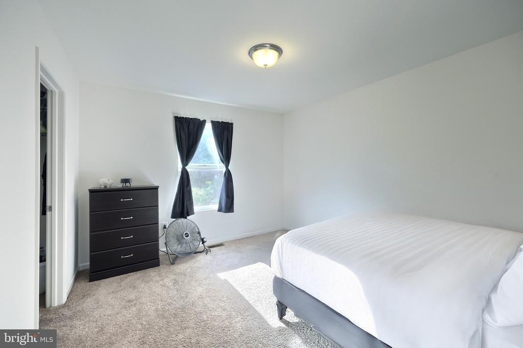 4010 CHAPMAN COURT