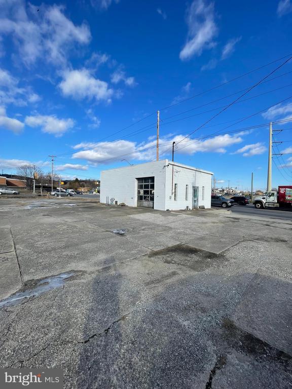 1680 WHITEFORD ROAD