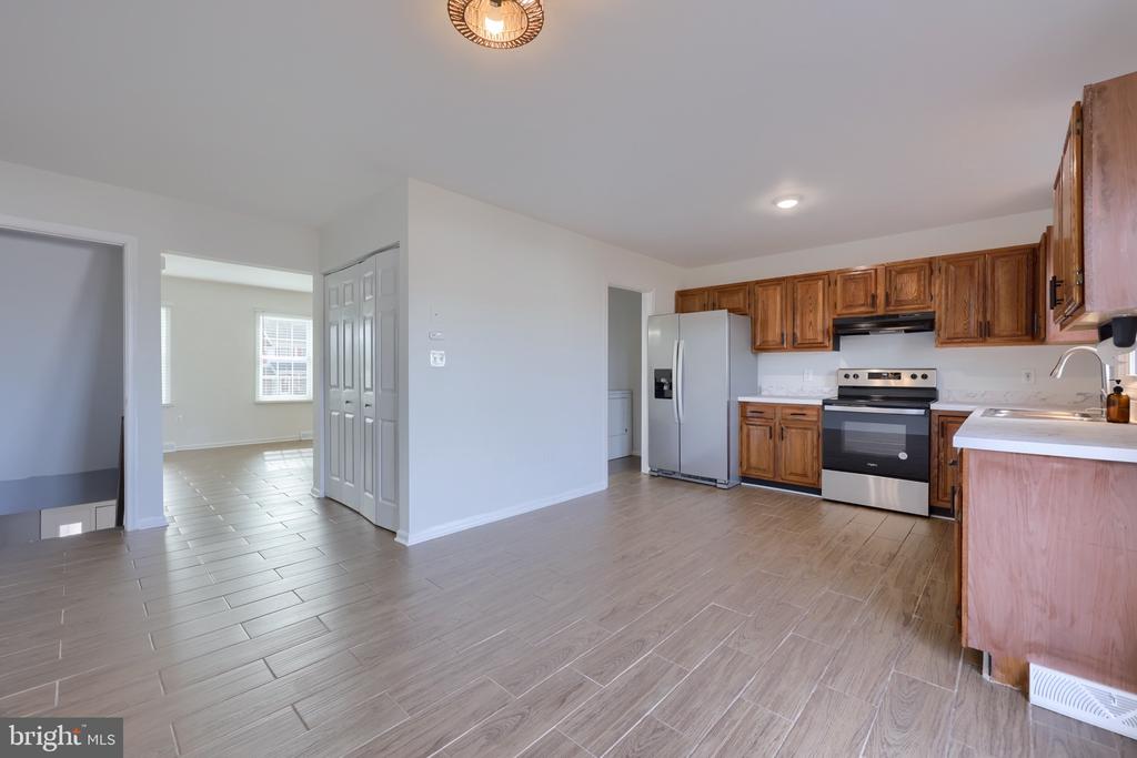 225 ROBIN HILL CIRCLE
