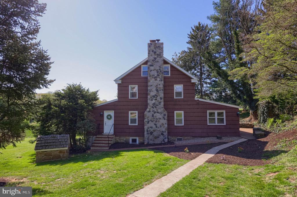 420 MELLINGER DRIVE