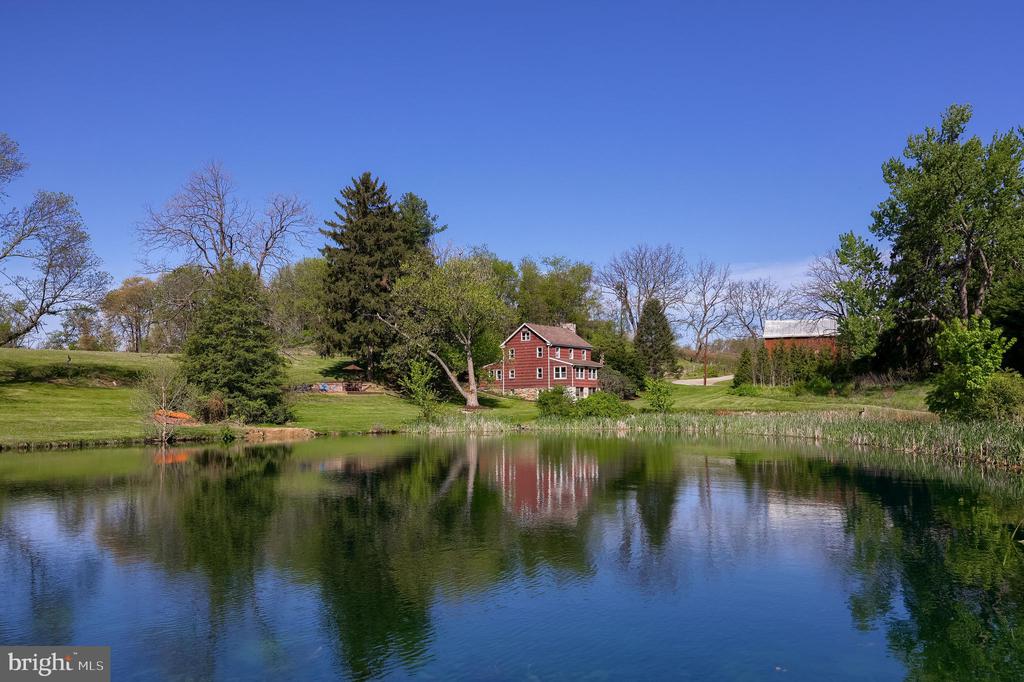420 MELLINGER DRIVE