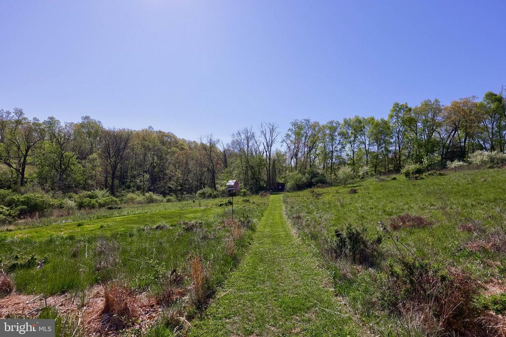 420 MELLINGER DRIVE