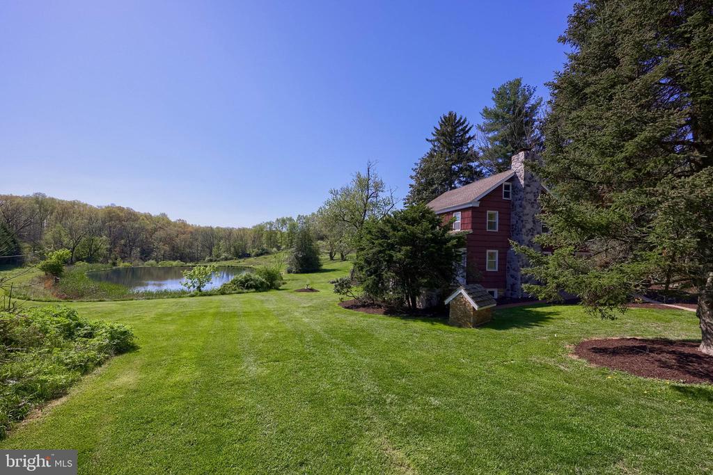 420 MELLINGER DRIVE