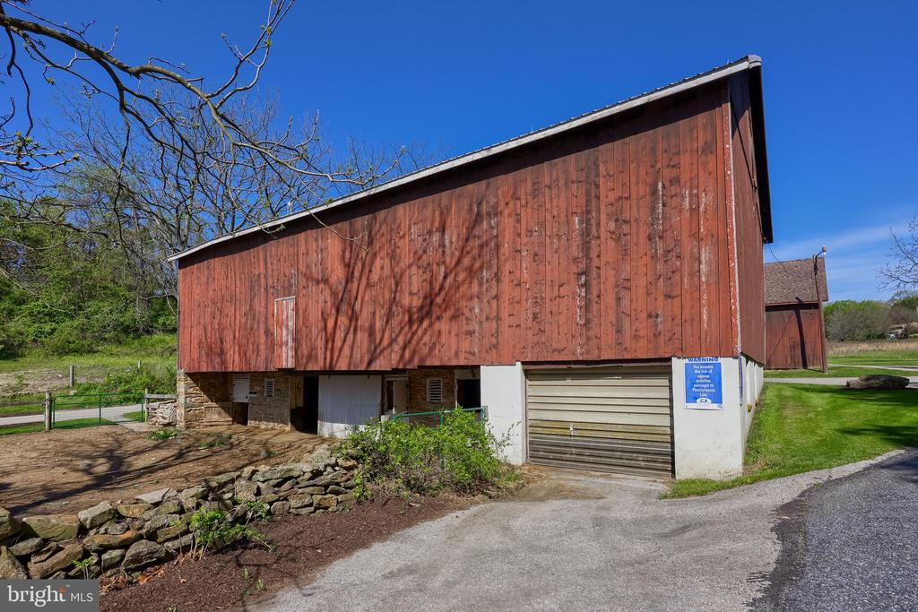 420 MELLINGER DRIVE
