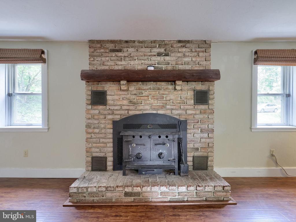 420 MELLINGER DRIVE