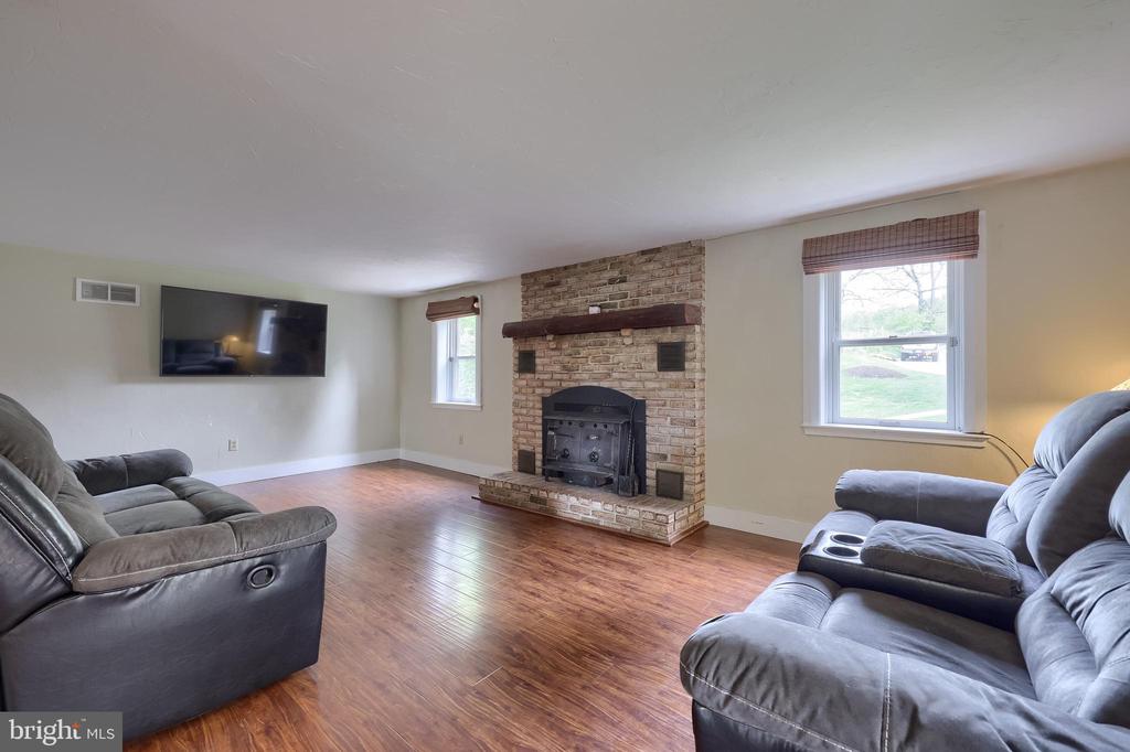 420 MELLINGER DRIVE