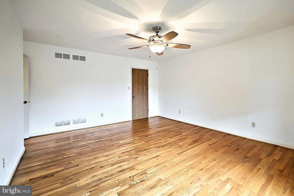 3410 BLACKFRIAR LANE