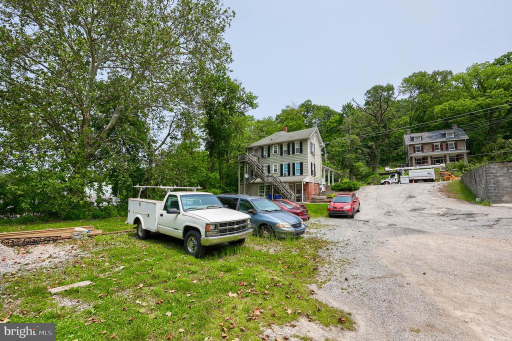 1516 S GEORGE STREET