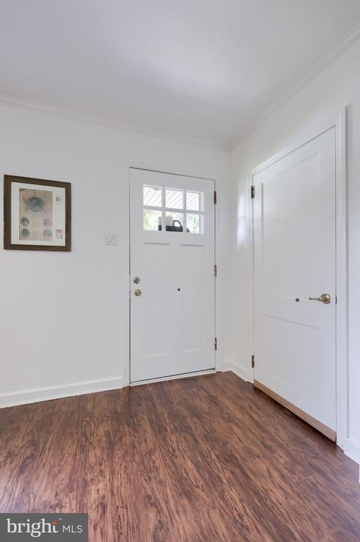 536 WELLINGTON DRIVE