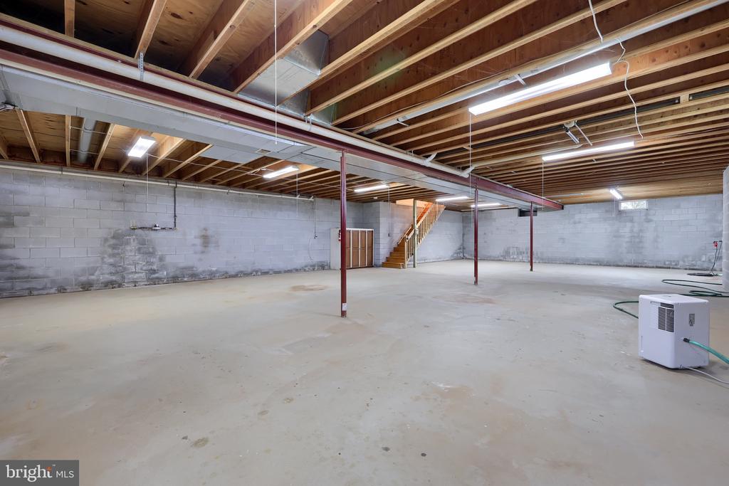 2330 MOUNTAIN VIEW DRIVE