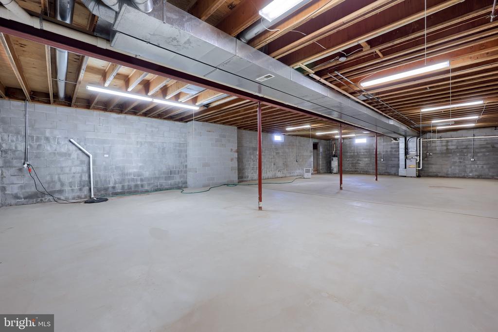 2330 MOUNTAIN VIEW DRIVE