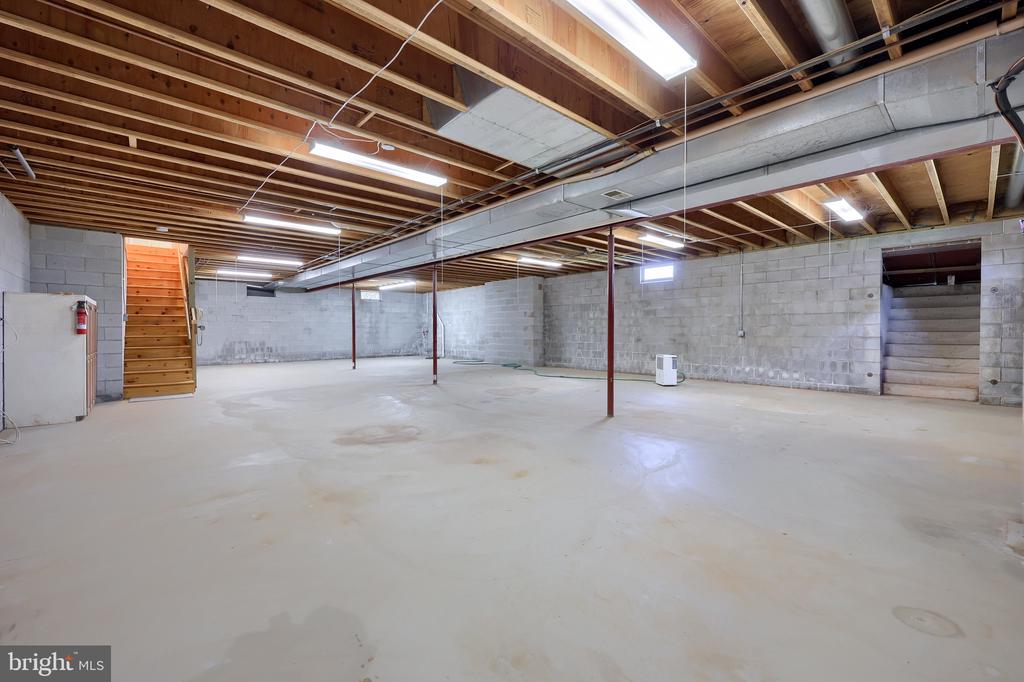 2330 MOUNTAIN VIEW DRIVE