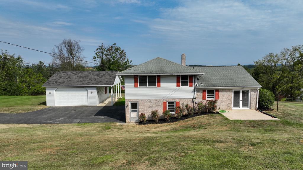 1015 GINGER DRIVE
