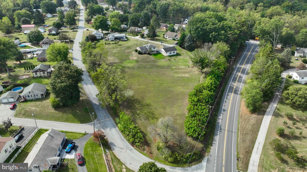 1015 GINGER DRIVE