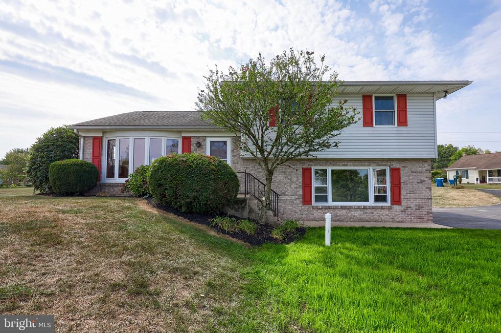 1015 GINGER DRIVE