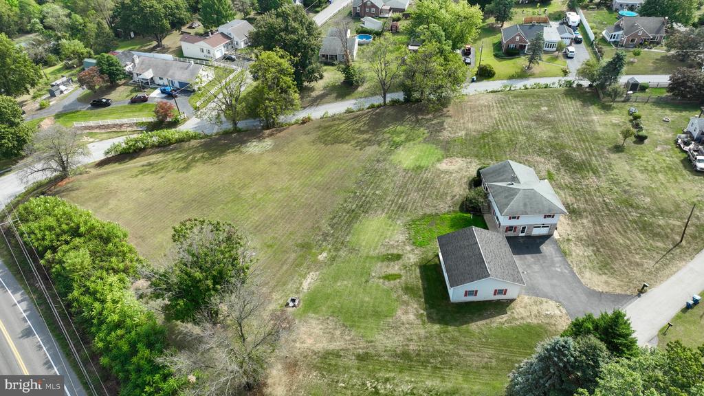 1015 GINGER DRIVE