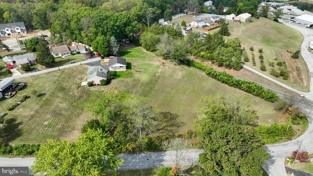 1015 GINGER DRIVE