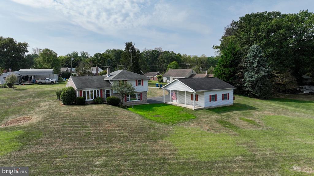 1015 GINGER DRIVE