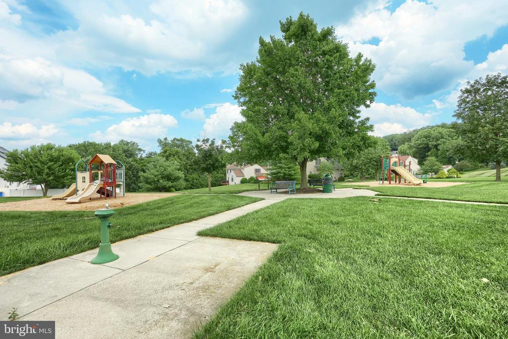 4220 PEACH ORCHARD HOLLOW