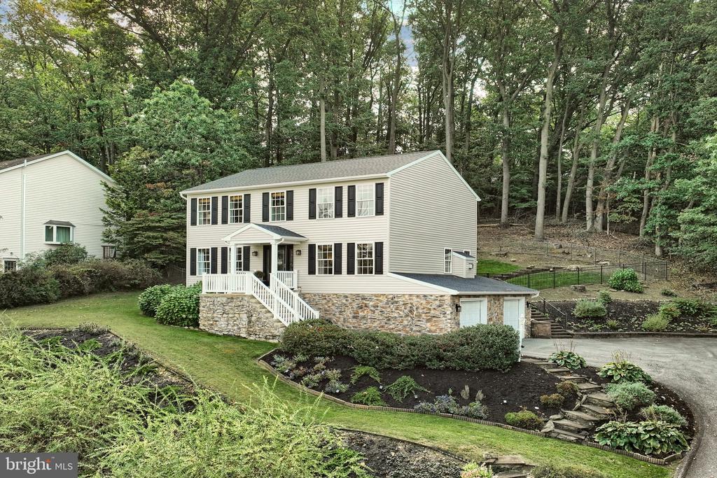 590 WOODSIDE ROAD