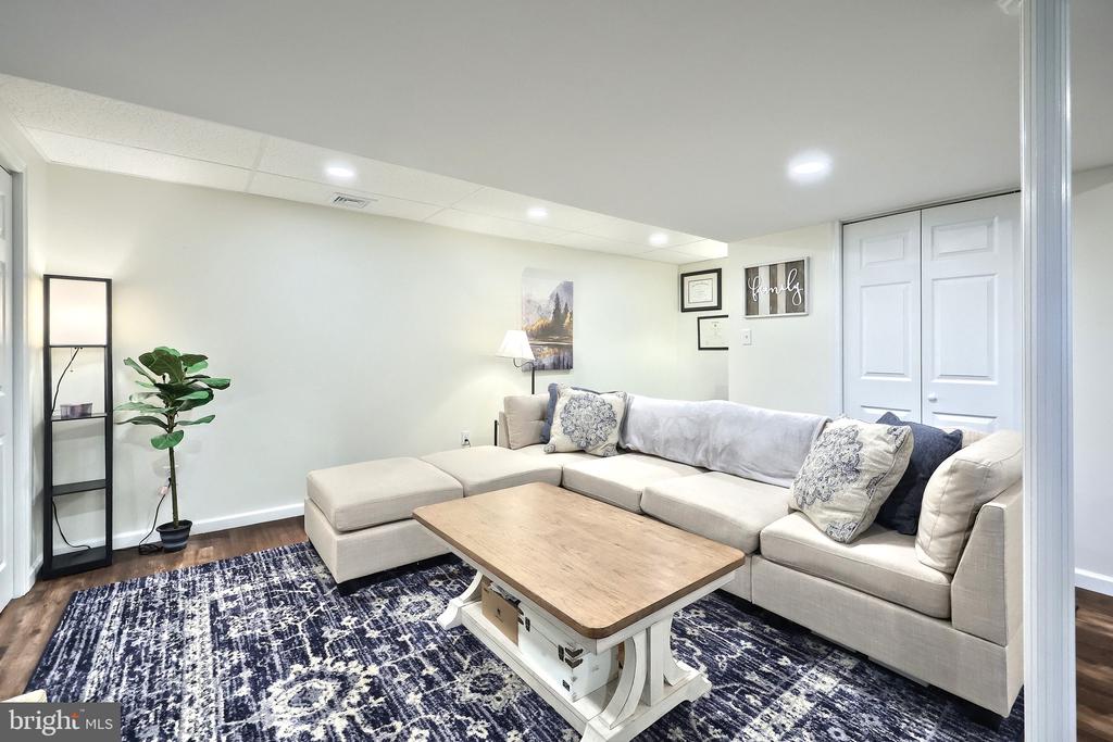 590 WOODSIDE ROAD