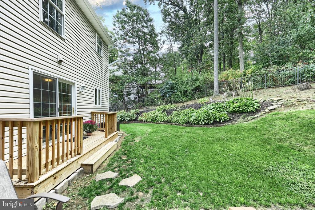590 WOODSIDE ROAD