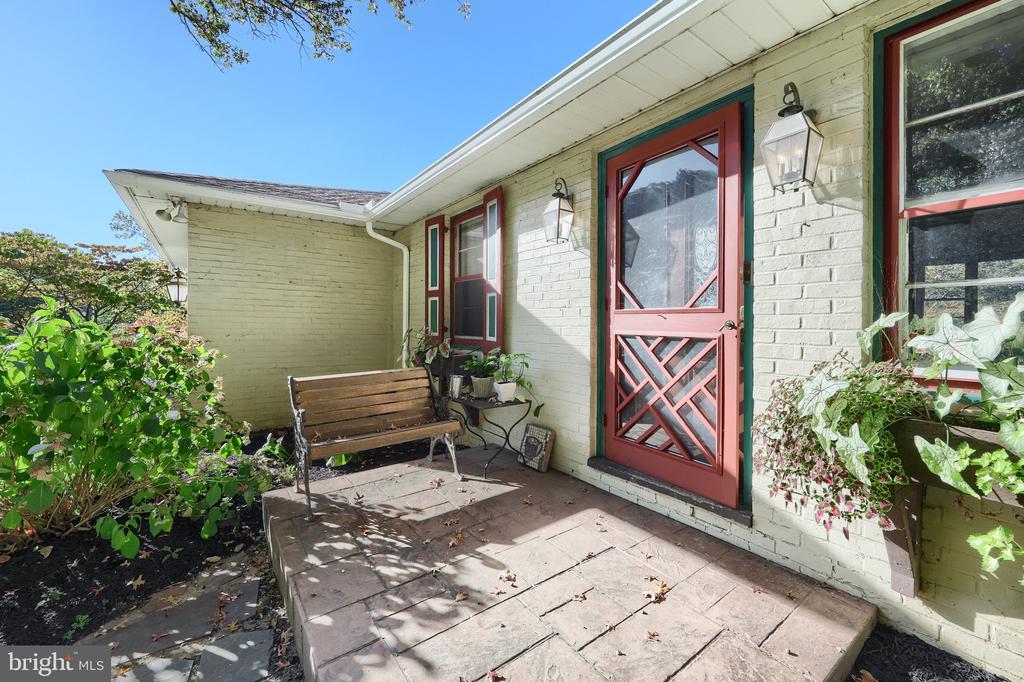4079 WILSHIRE DRIVE